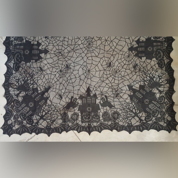 Holiday Home Halloween Lace Tablecloth Haunted House Design 60" X 84" - Picture 12 of 14